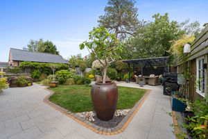Photo 5- click for photo gallery